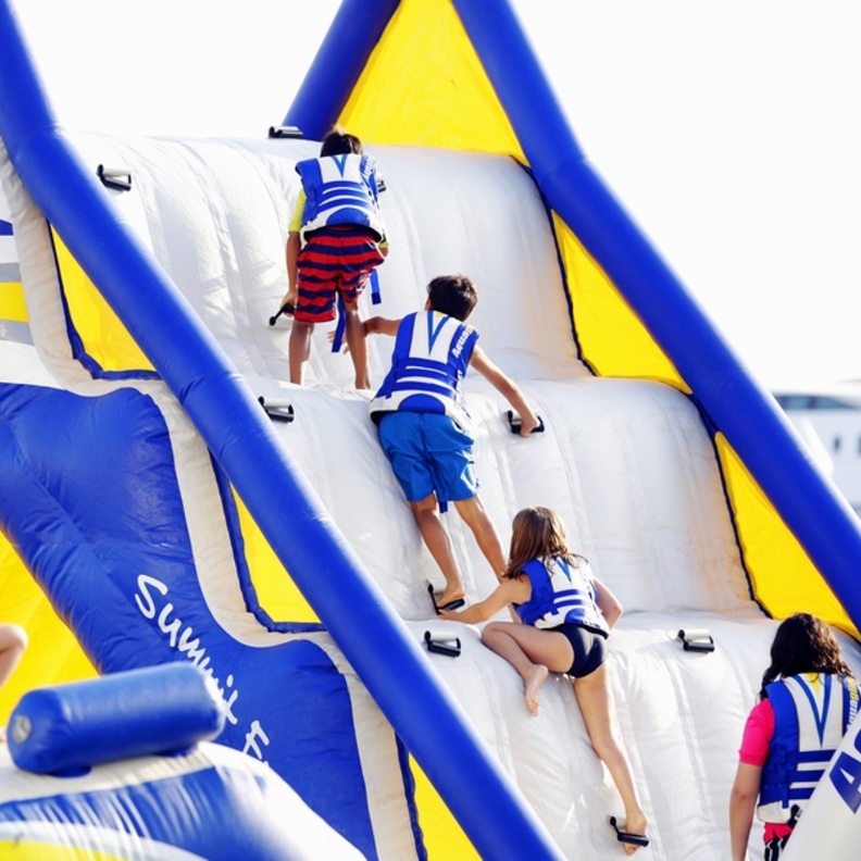 مهرجان وايب آوت ويكند