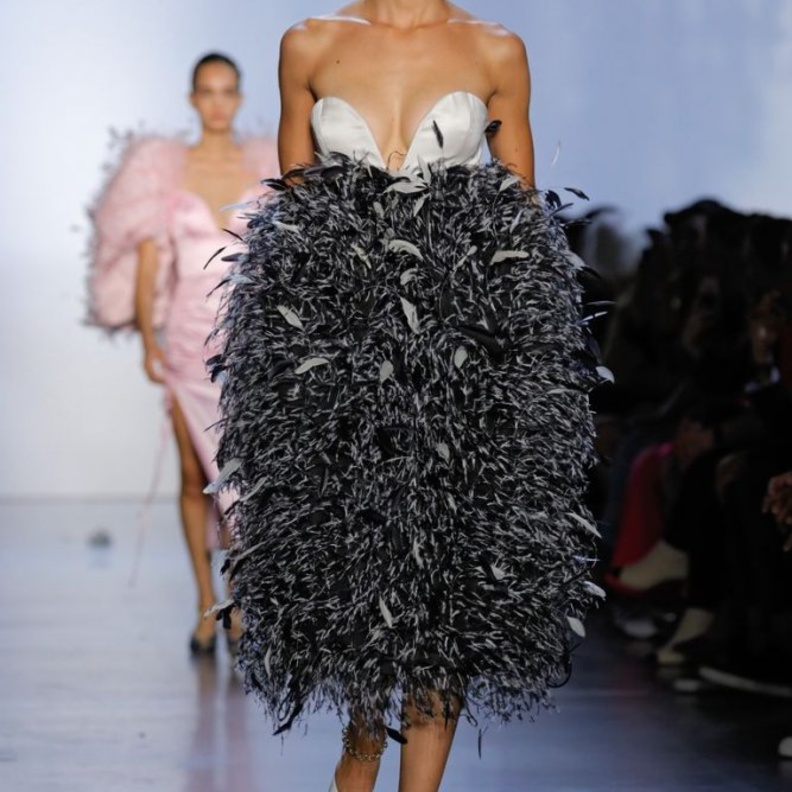 فستان من brandon-maxwell