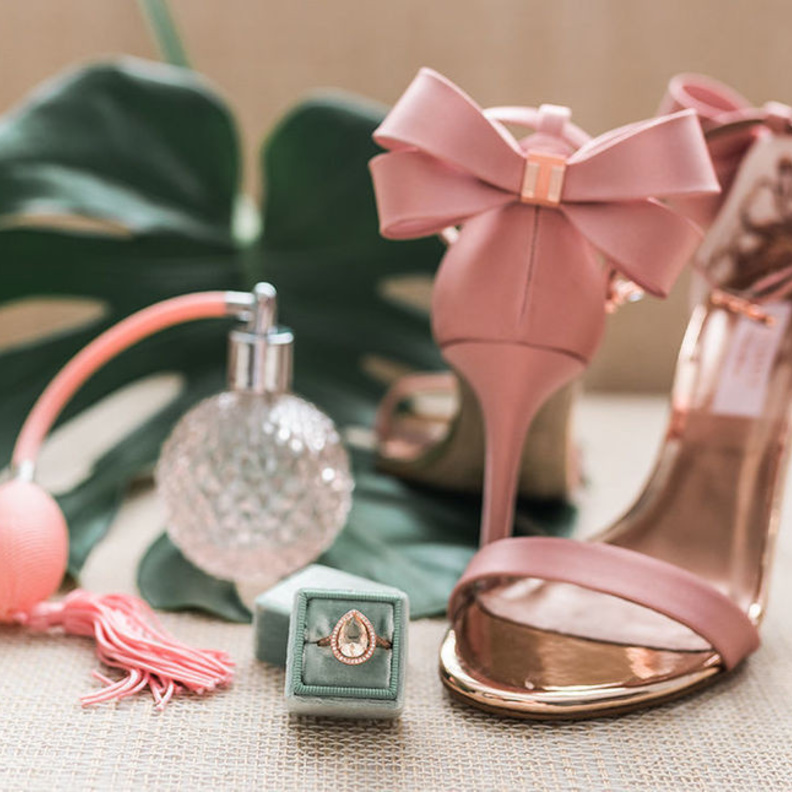 حفلات الزفاف الثلجية البيضاء لحفل زفاف تقليدي فخم