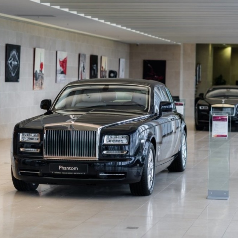  رولز رويس تقدم مجموعة من 3 سيارات فقط في موسكو