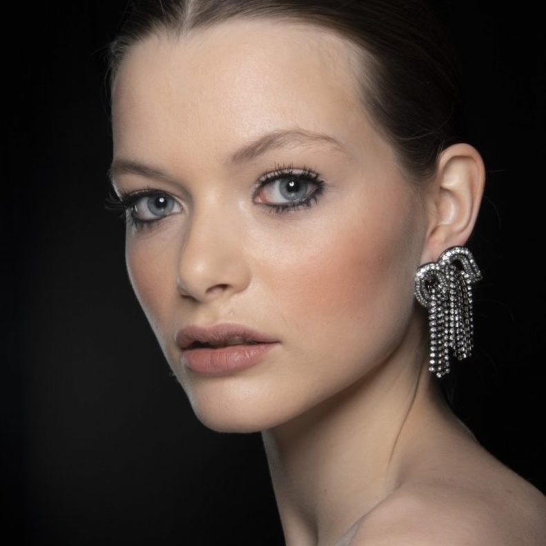 أحمر خدود دافئ من Cushnie