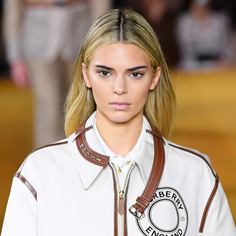 كيندال جينر برفقة أختها كايلي جينر