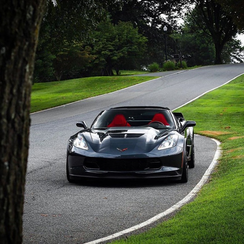 فريق سترايف من رعاة معرض الكويت الدولي للسيارات