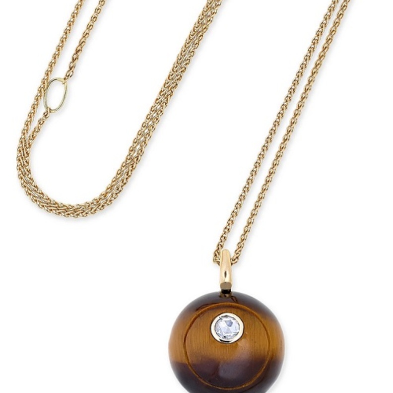 اسوارة من بروك جريجسون Brooke Gregson