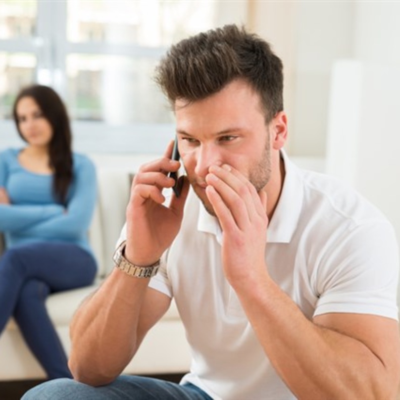 بعض الدلائل تؤكد خيانة الشريك