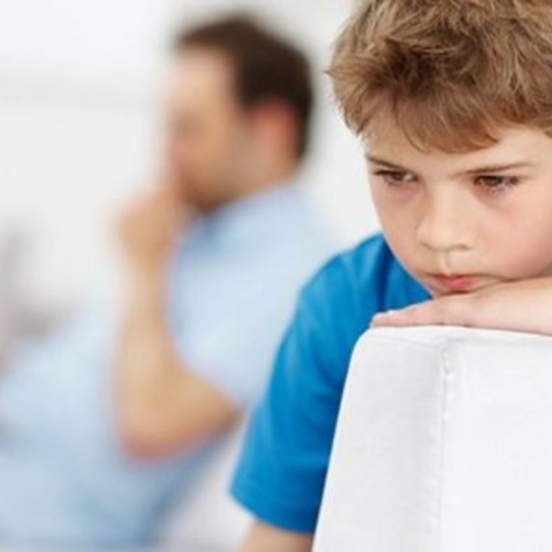 إشارات هامة تدل على أن الطفل يمر بحالة نفسية سيئة 