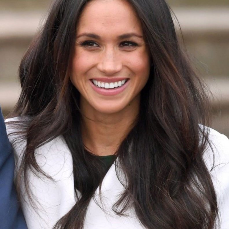 ميغان ماركل Meghan Markle بصبغات الشعر الأسود الداكن