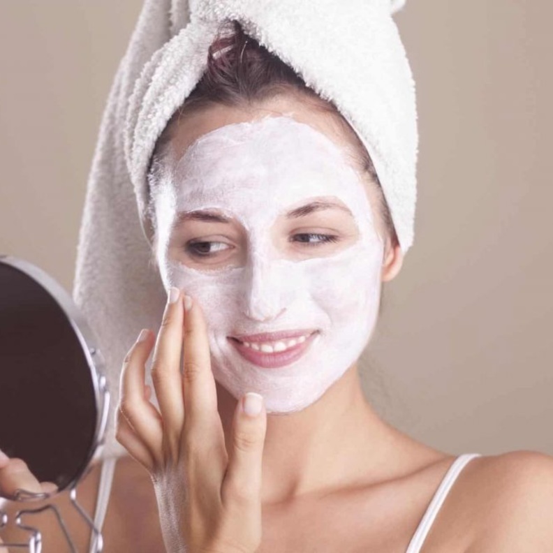 استفيدي من ماسك البيكنج بودر مع اللبن لتفتيح البشرة مع خبيرة التجميل وليس غير ذلك