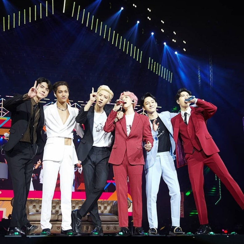 فرقة EXO الكورية