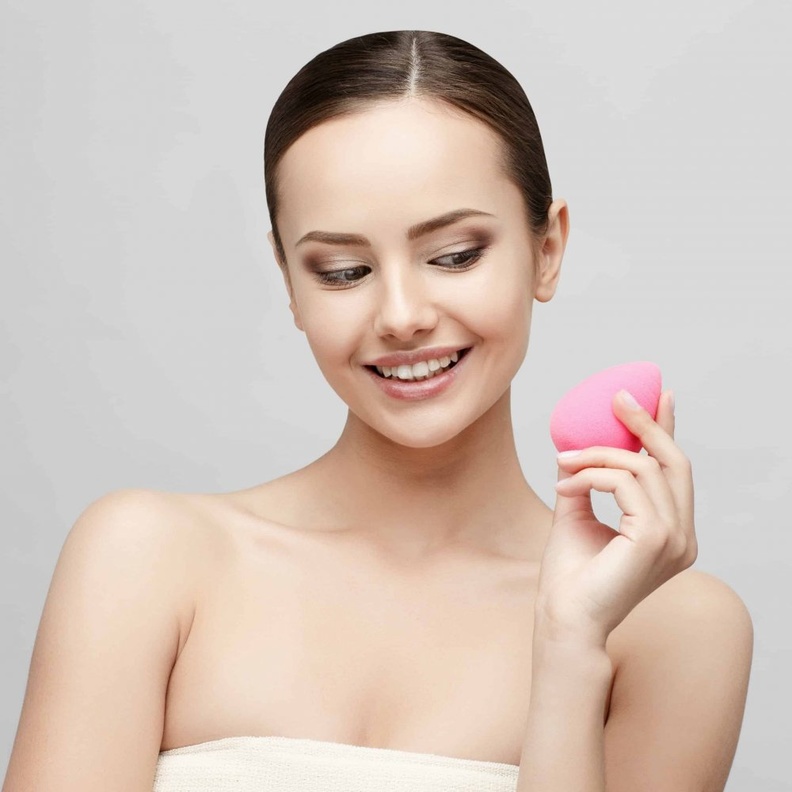 تابعي نصائح ذهبية حول كيفية استخدام اسفنجة المكياج بطريقة صحيحة