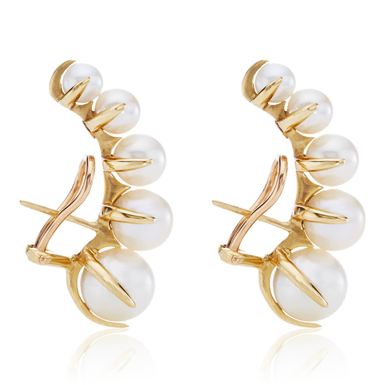  أقراط من فابرجيه Faberge