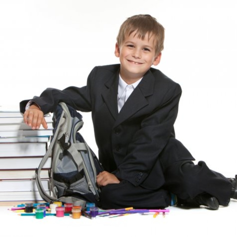 وزن حقيبة المدرسة المناسبة للطفل لحمايته من آلام الظهر