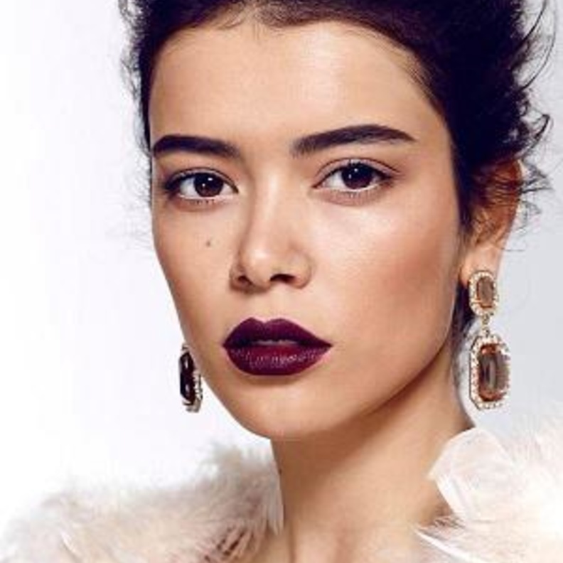 استخدمي أحمر الشفاه Guerlain Gigolo Rouge G Lipstick للون رائع