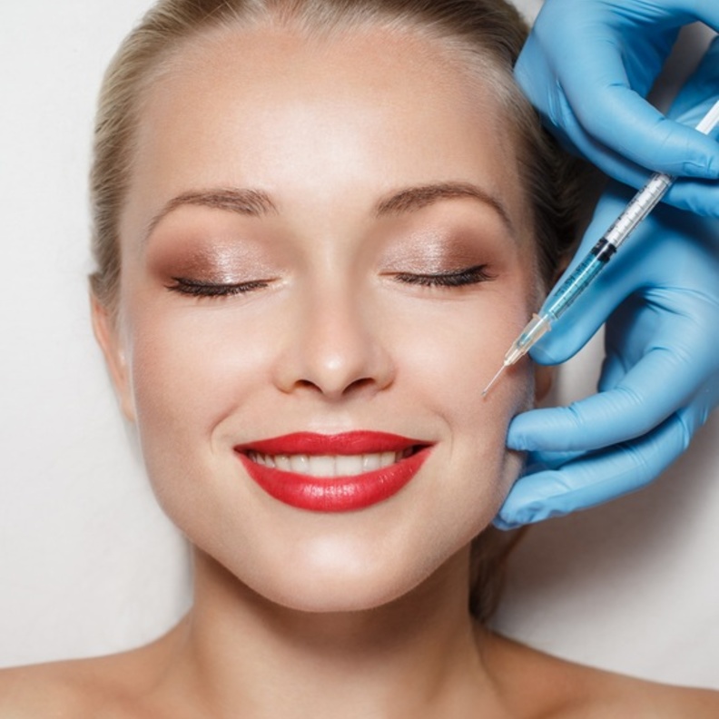 حقن Skin Booster تعيد النضارة للبشرة