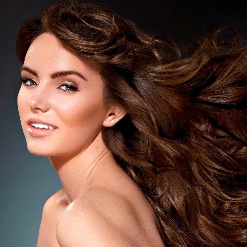 طبقي زيت الحرير مرتين في الأسبوع لتنعيم الشعر