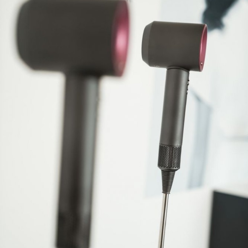 مجفف الشعر Dyson Supersonic™، خيارات متعددة للمرأة متعددة المهام