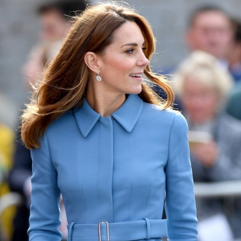 محامية أمريكية تقلد جميع إطلالات كيت ميدلتون