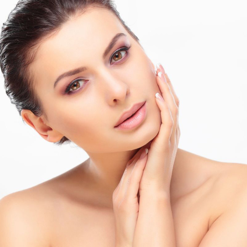 احصلي على بشرة نقية ورائعة من خلال تقنية شد الوجه الثلاثي الأبعاد