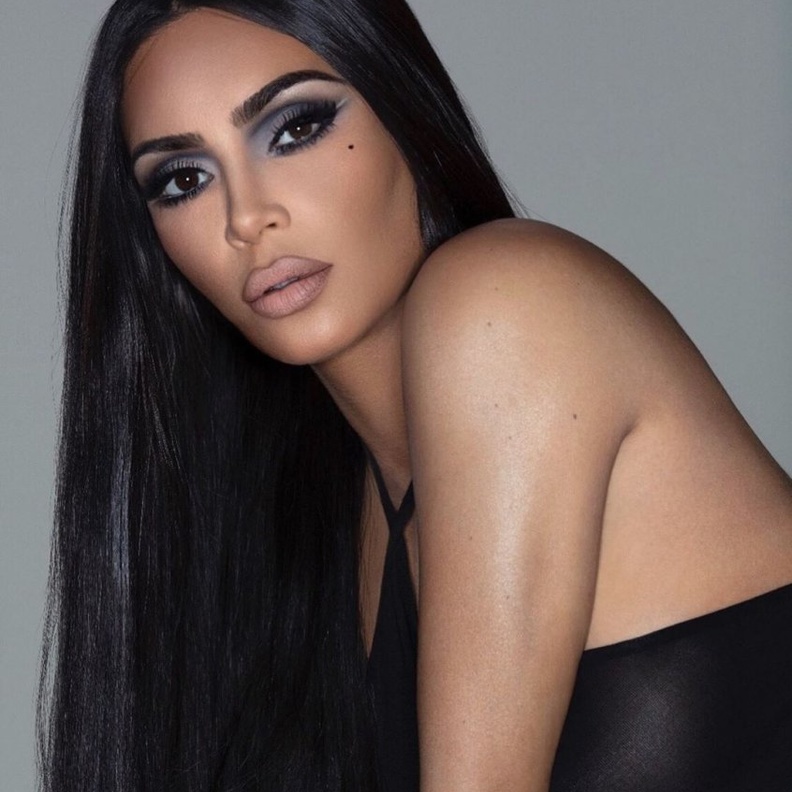 مكياج ميغان فوكس بأنامل ماريو