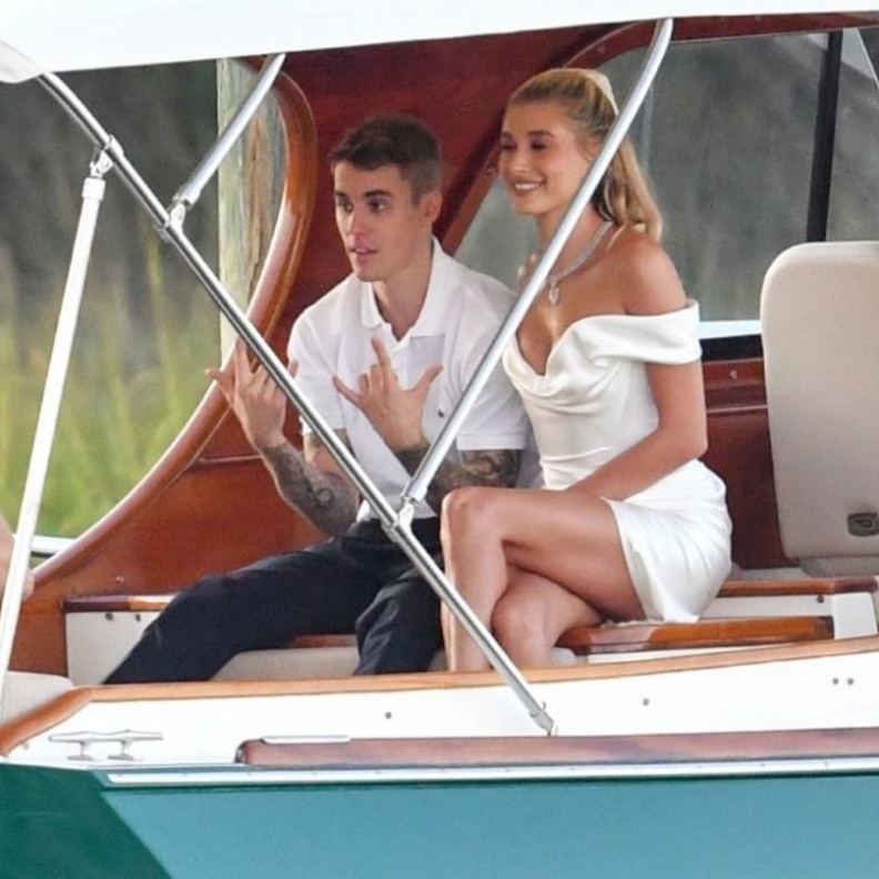 resized_Hailey Beiber تختار مجوهرات Messika وتتألق خلال عشاء التمرين لحفل الزفاف