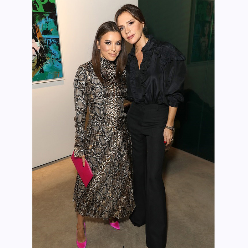 أناقة ملفتة في إطلالات فيكتوريا بيكهام وإيفا لونغوريا