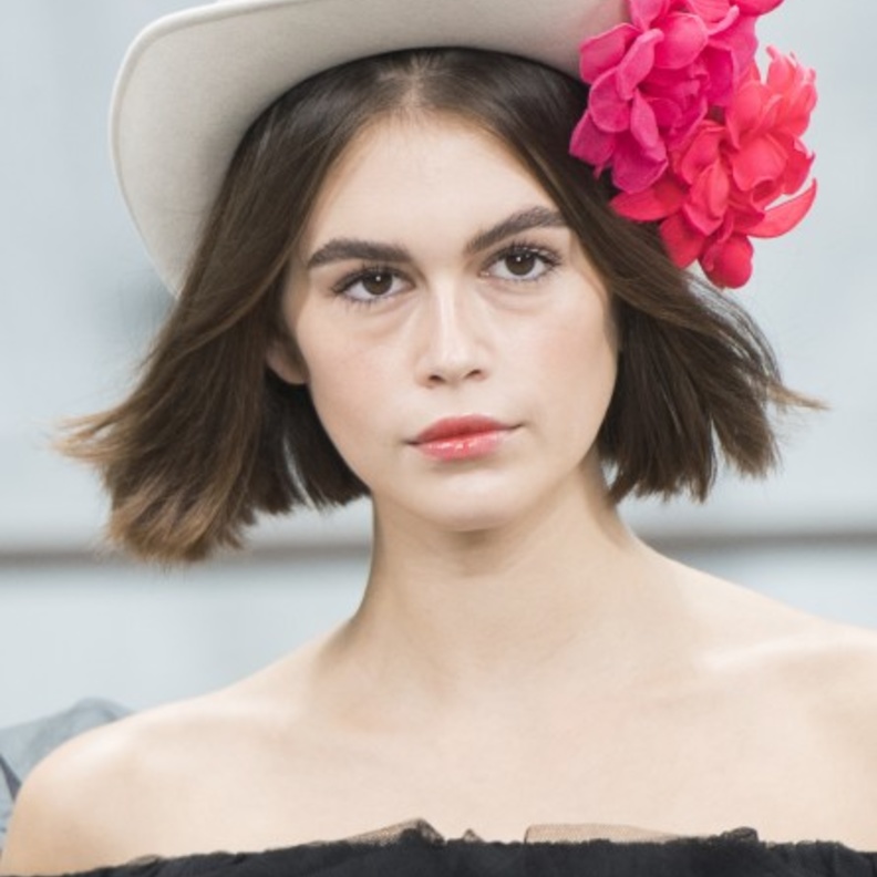 أجمل إطلالات عارضات دار شانيل Chanel لصيف 2020