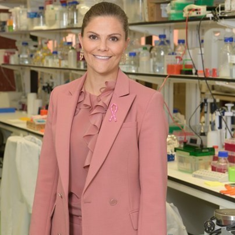 اختيار الأميرة فيكتوريا الراعية الرسمية لحملة الرباط الوردي