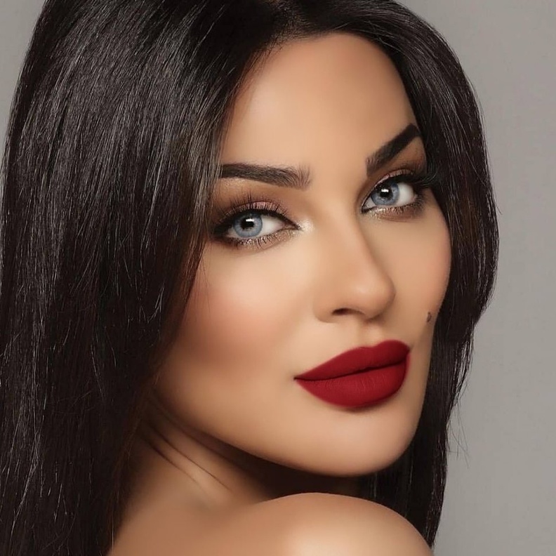 نادين نسيب نجيم 