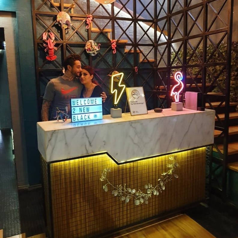 احمد الفيشاوي وزوجته 