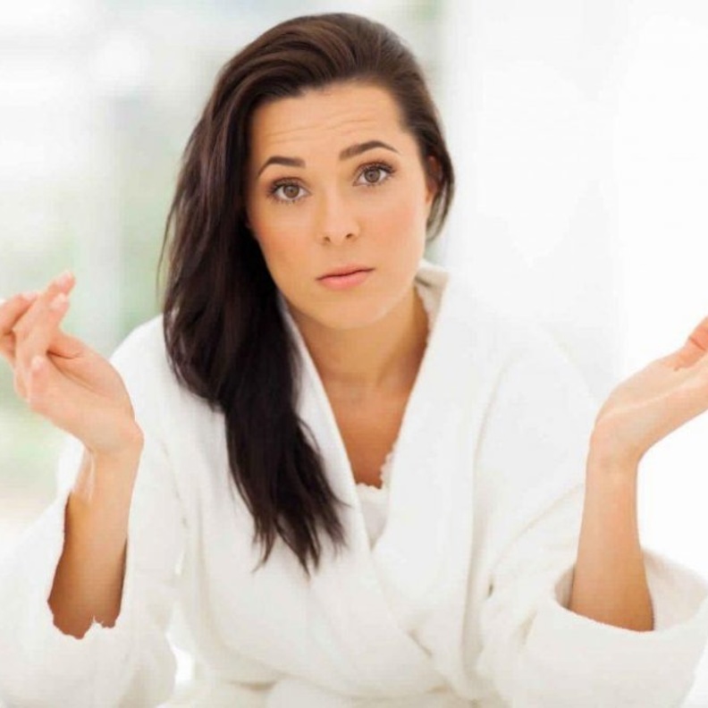 ما هي إفرازات بداية الحمل وكيف يكون شكلها؟