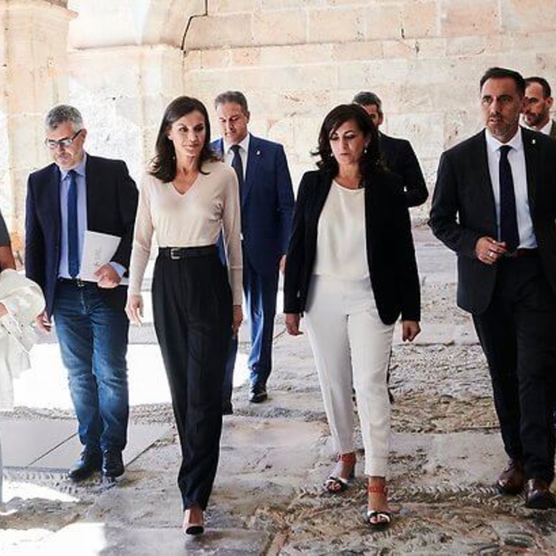 الملكة ليتيزيا عملت صحفية ومراسلة تلفزيونية