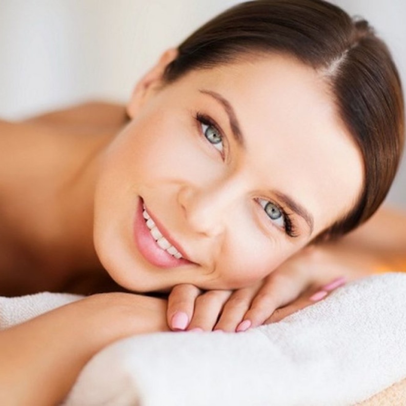 استفيدي من المسك الابيض السائل ضمن روتين عنايتك بالشعر والجسم على الدوام