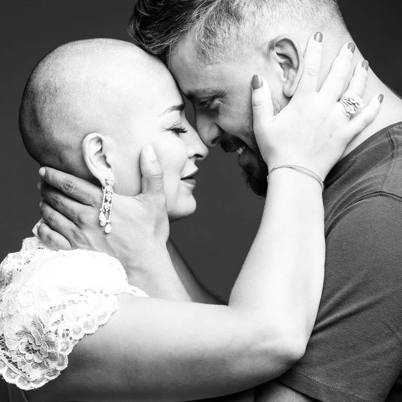 حاتم عمور وزوجته 