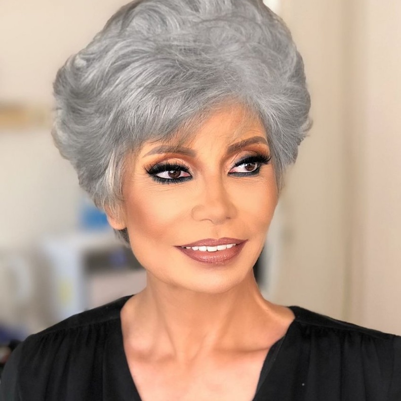 سوسن بدر بإطلالة جديدة لها