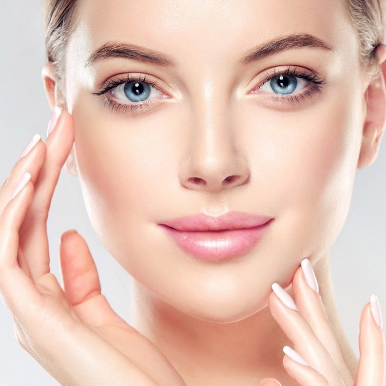  العناية اليومية حسب توجيهات الطبيب للتخلص من قشور الوجه دون اضرار بعد التقشير الكيميائي