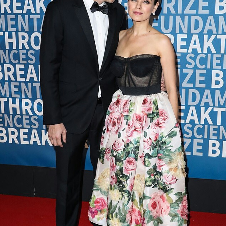 أشتون كوتشر و ميلا كونيس 