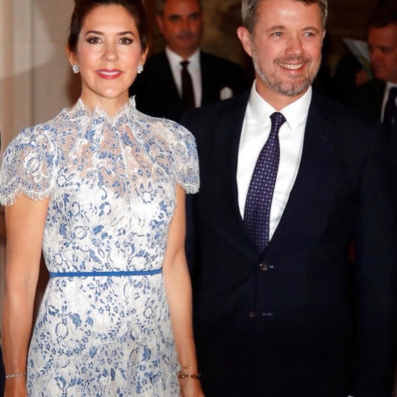 الأميرة ماري مع ولي العهد الدنماركي الأمير فريديريك في باريس