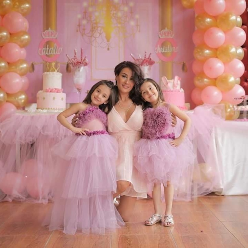 كندا حنا تحتفل بعيد ميلاد توأمها 