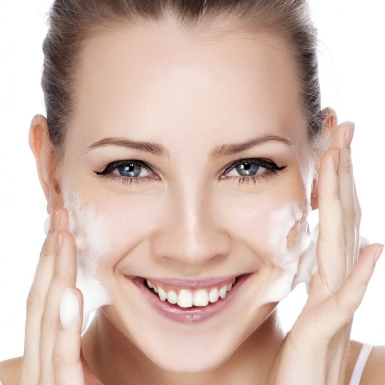 اختاري الغسول الأنسب لبشرتك