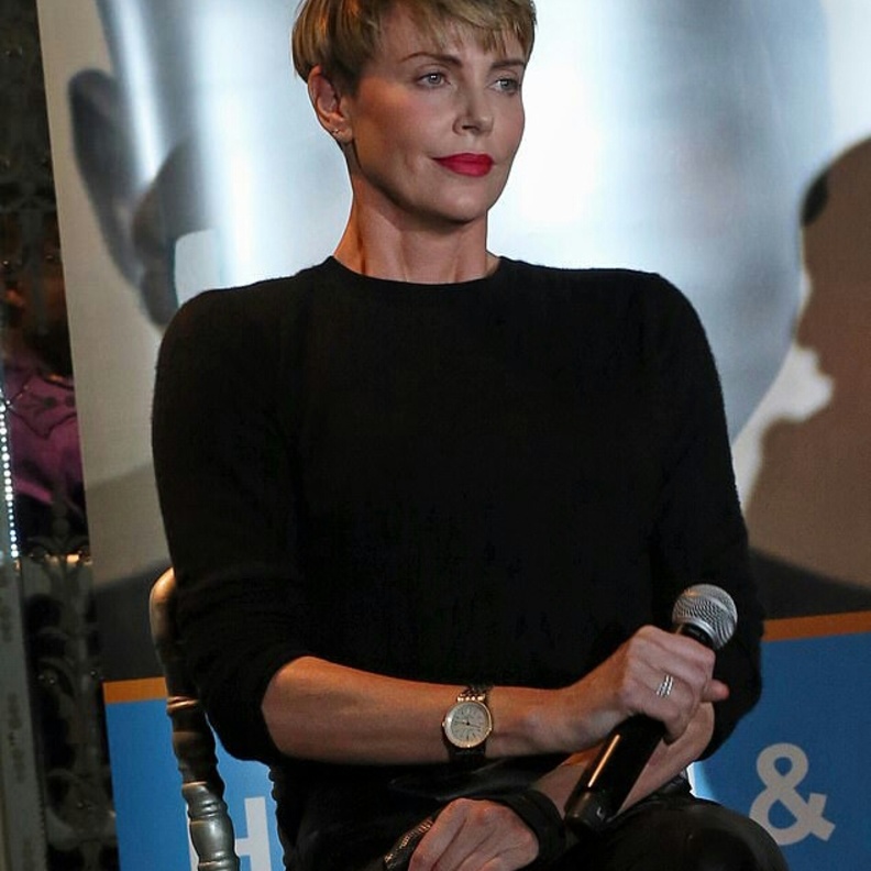 تشارليز ثيرون 