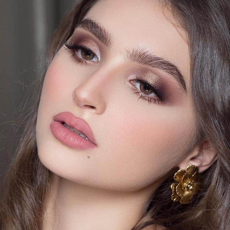 طريقة وضع مكياج عيون خفيف يومي مستوحى من حلا الترك