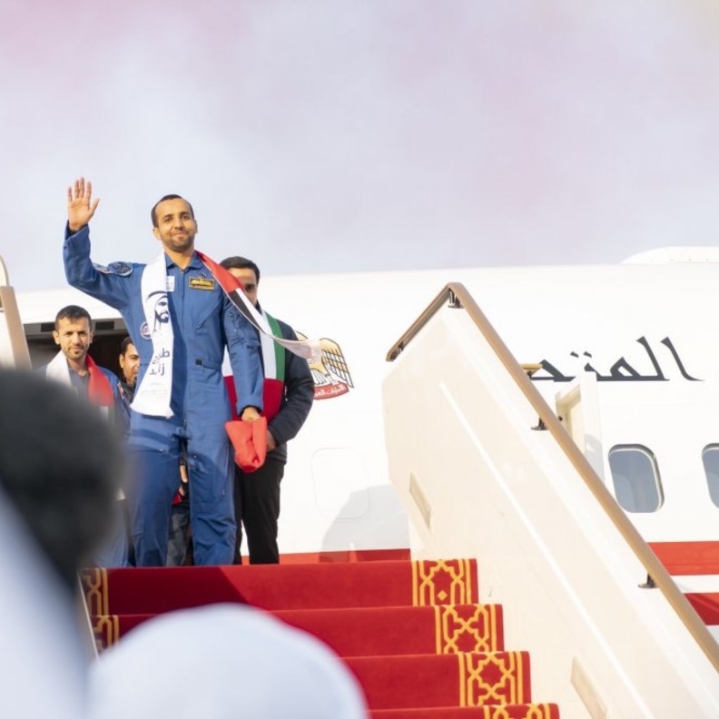 رائد الفضاء الإماراتي هزاع المنصوري 