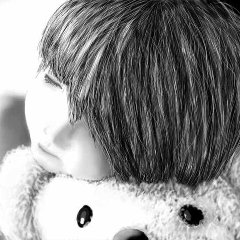 احدى اعمال التشكيلية السعودية مها الزهراني