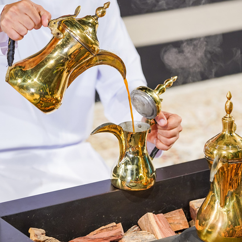 بطولات مخصّصة لإعداد القهوة العربية في أبوظبي في ديسمبر المقبل