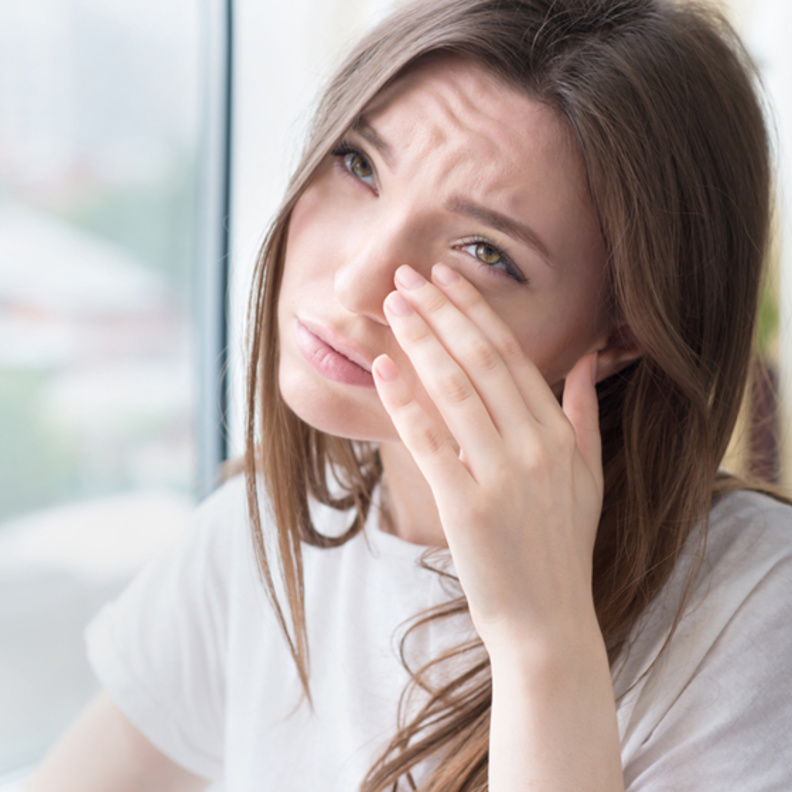 وميض العيون من أعراض الالتهابات