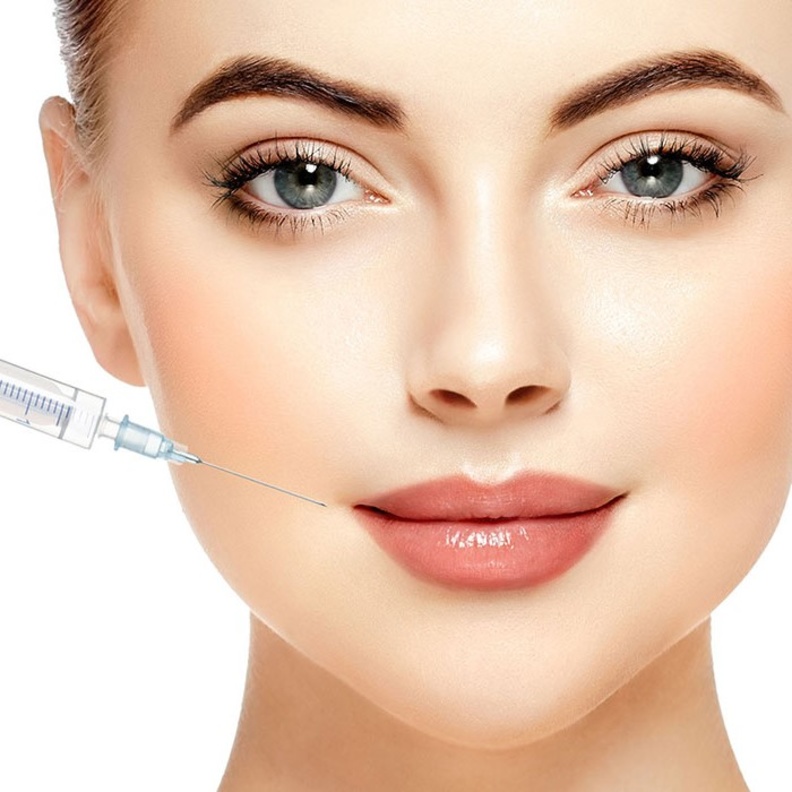 الآثار الجانبية لحقن الشفايف بالفيلر وطرق علاج التكتل