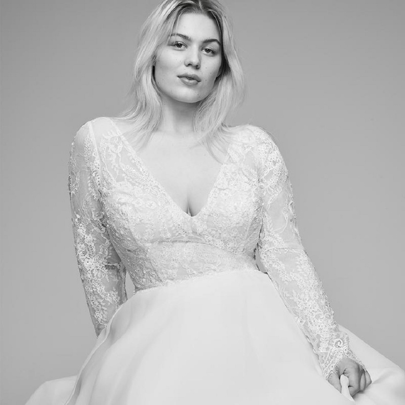 فستان منفوش من pnina tornai