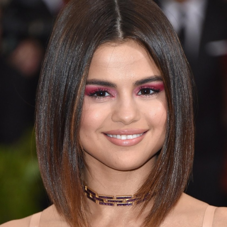 أفكار مكياج وردي لهذا الشهر