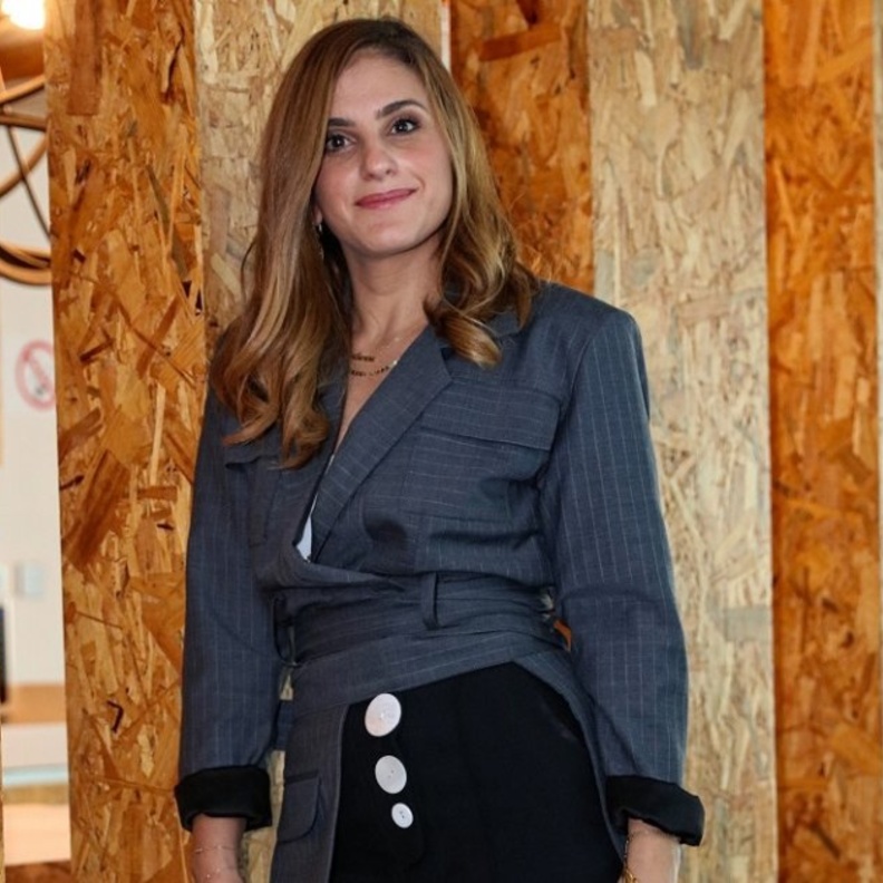 مديرة التطوير الصناعي في "فاشن فورورد دبي" ليا كريدية