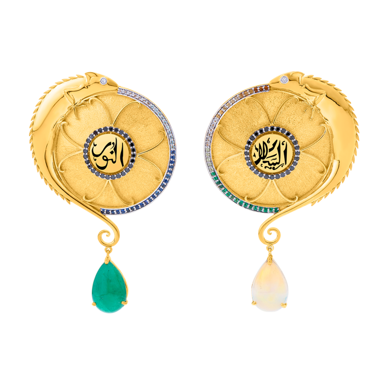 اقراط ذهب بنقوشات عربية من تعاون MKS jewelry و أمالي بلجفلا